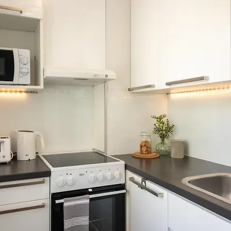 Apartment Scandi In Near Uni, Free Parking *